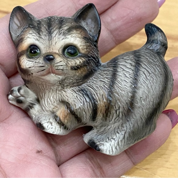 Vintage 1983 Global Art Harvey Knox Kingdom Japan Tabby Cat Kitten Figurine - Picture 5 of 10